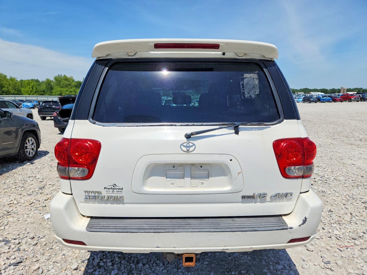 2005 Toyota Sequoia Limited White vin: 5TDBT48A45S252164