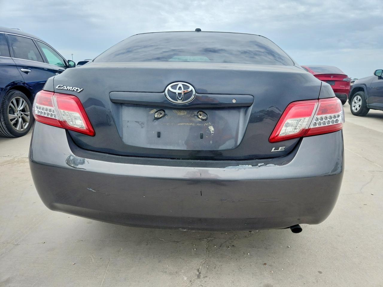 2011 Toyota Camry Le Серый vin: 4T1BF3EK2BU610332