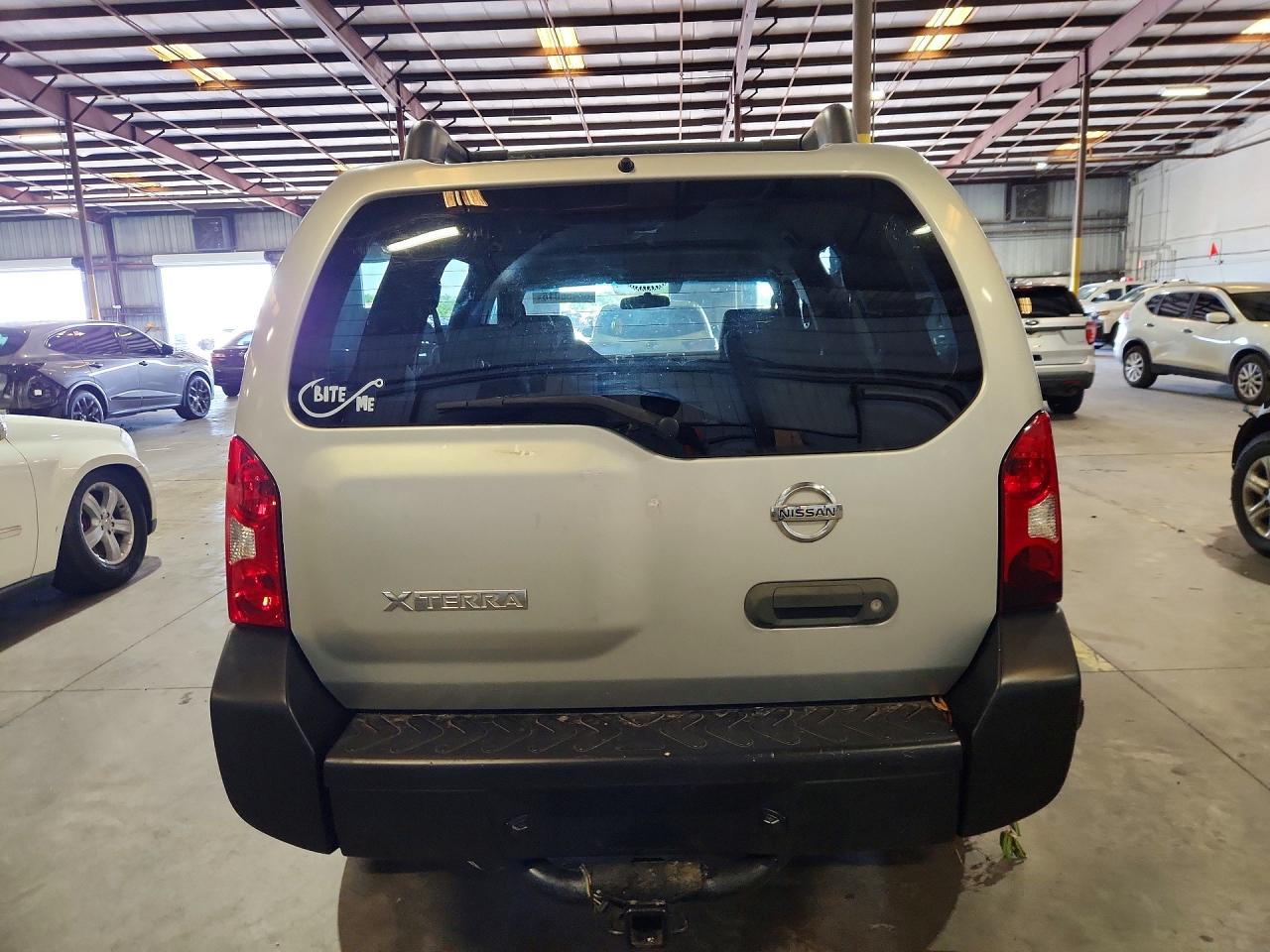2006 Nissan Xterra X Серебряный vin: 5N1AN08W86C505446