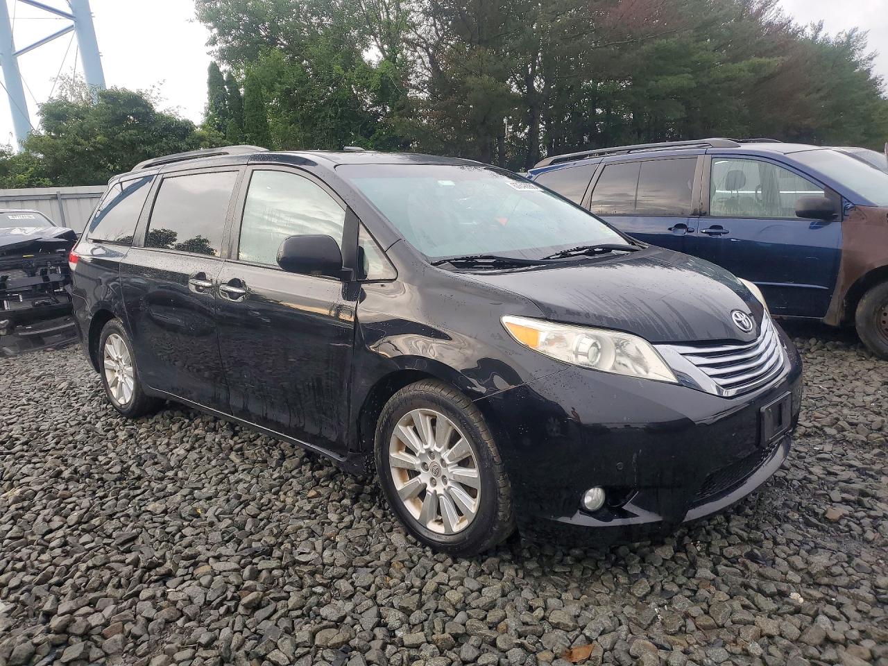 2011 Toyota Sienna Limited 7-passenger Черный vin: 5TDYK3DC1BS094389