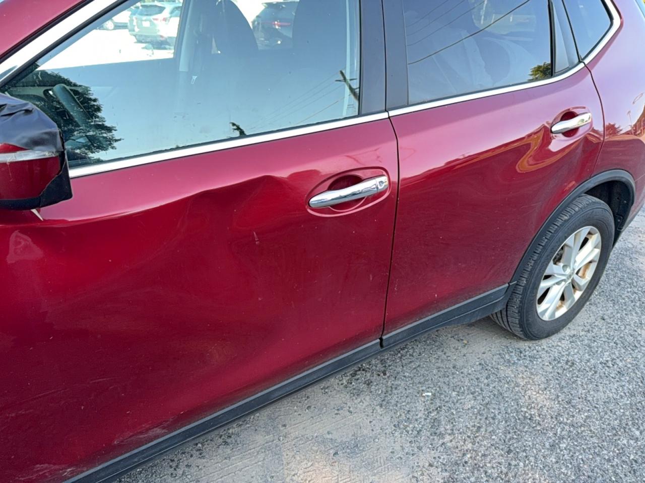2015 Nissan Rogue S Burgundy vin: 5N1AT2MV2FC821049