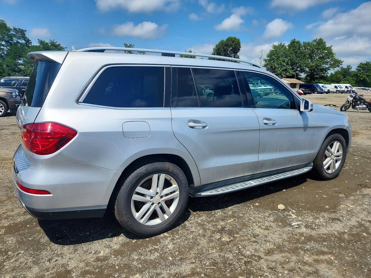 2013 Mercedes-benz Gl 450 4matic Silver vin: 4JGDF7CE7DA158167