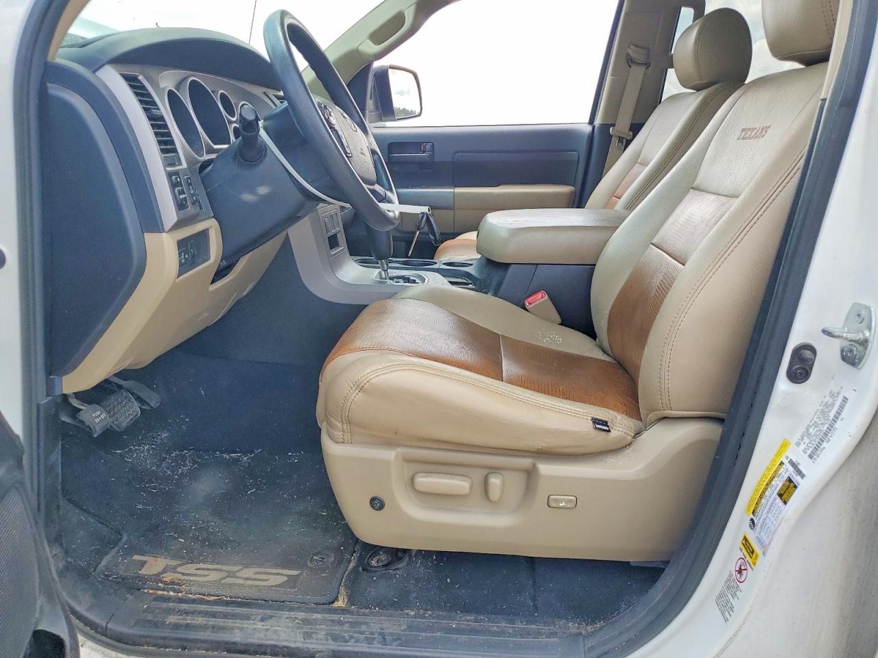 2013 Toyota Tundra Crewmax Sr5 White vin: 5TFEM5F12DX053867
