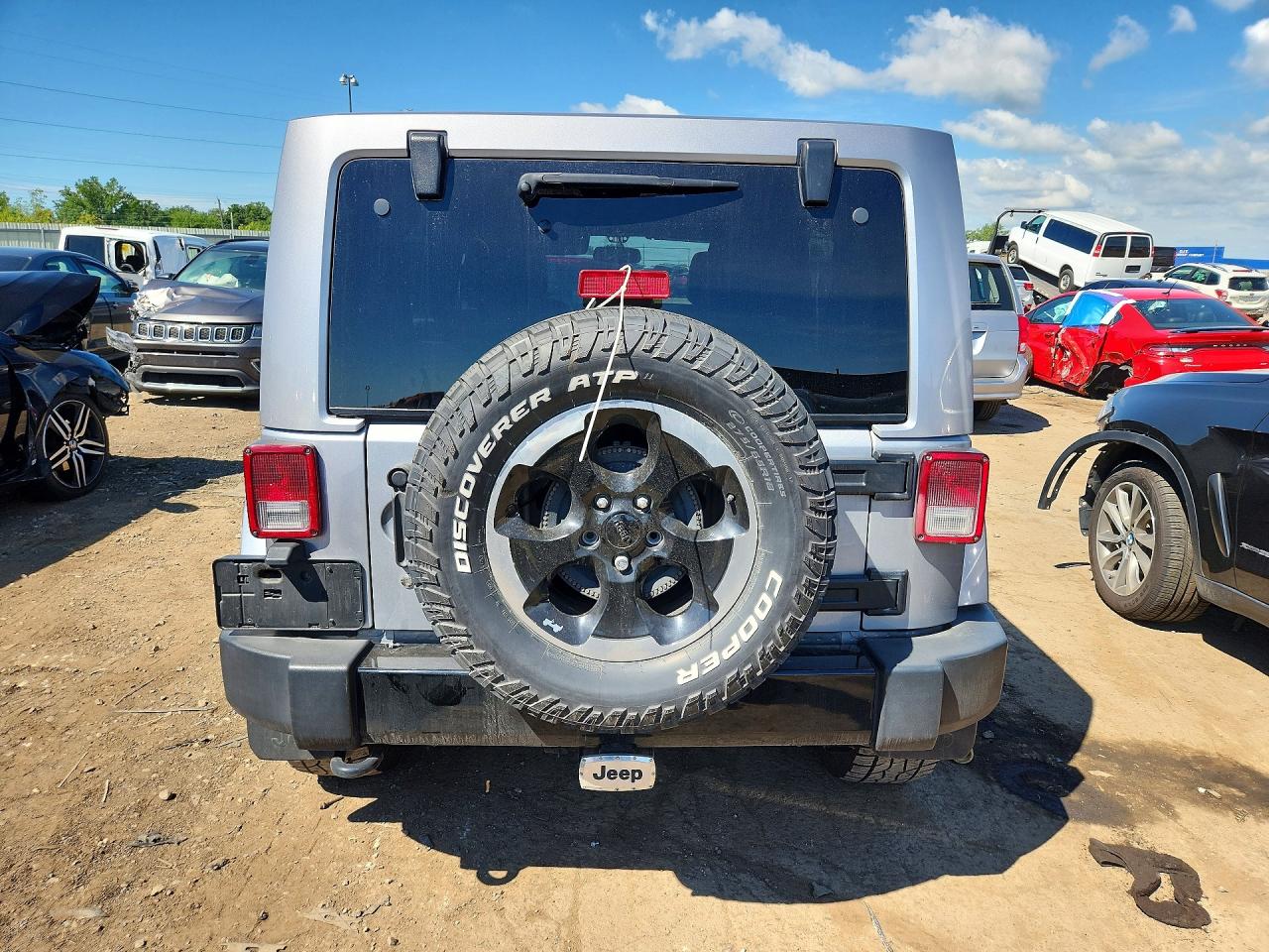 2014 Jeep Wrangler Unlimited Sahara Серебряный vin: 1C4HJWEG3EL170786