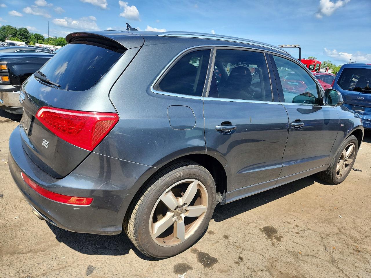 2012 Audi Q5 Premium Plus Серый vin: WA1DKAFP5CA043747