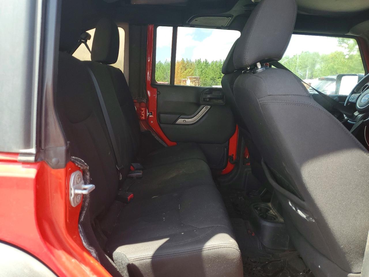 2015 Jeep Wrangler Unlimited Sport Red vin: 1C4BJWDGXFL620877