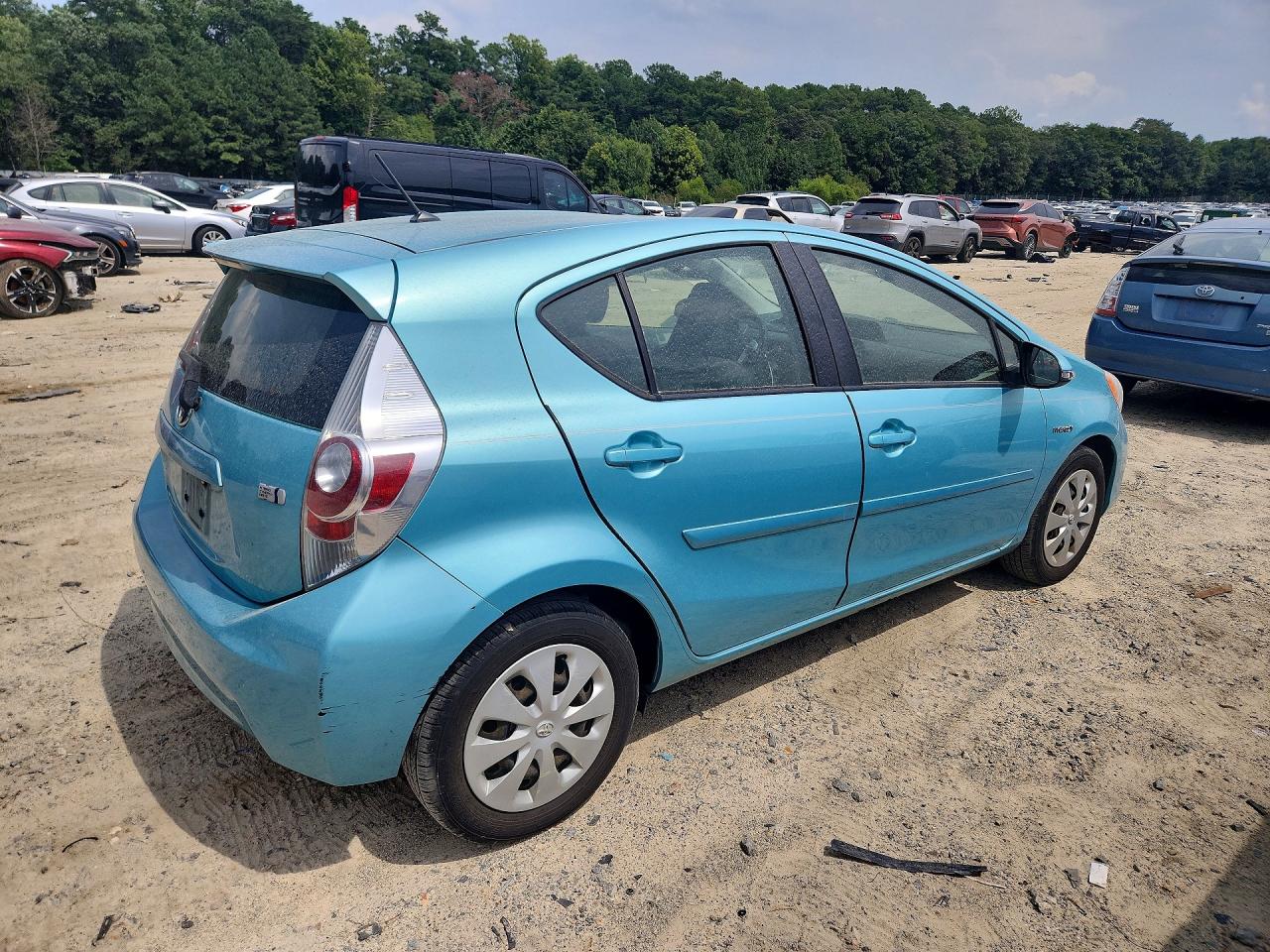 2014 Toyota Prius C Two Turquoise vin: JTDKDTB38E1067128