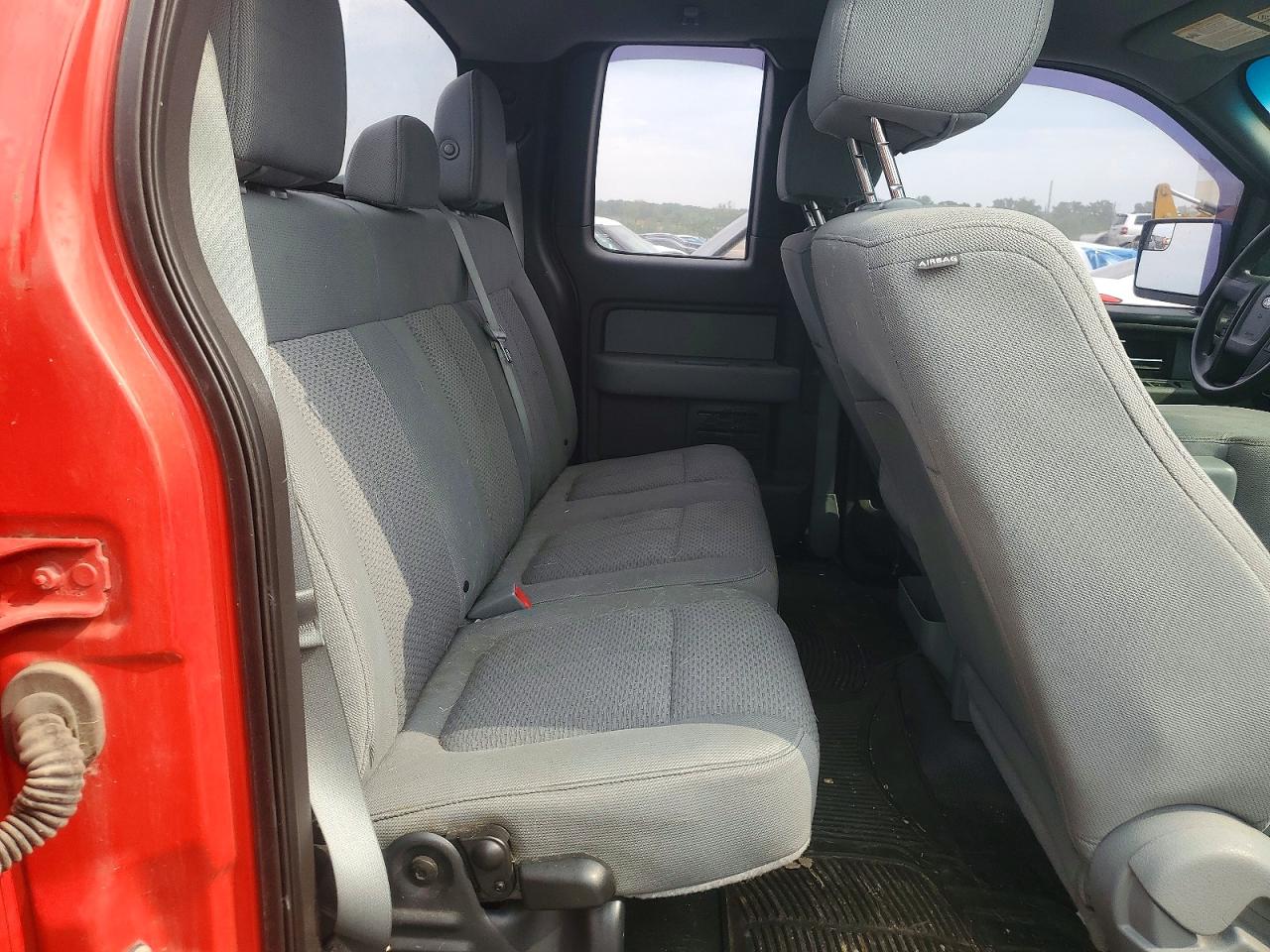 2013 Ford F150 Super Cab Red vin: 1FTFX1EF3DFC61490