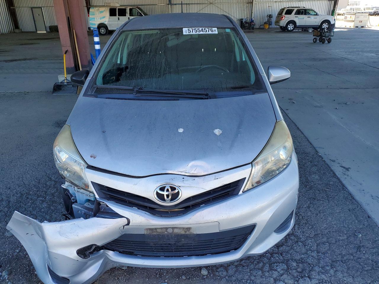 2014 Toyota Yaris 5-door L Fleet Gray vin: VNKKTUD31EA007012