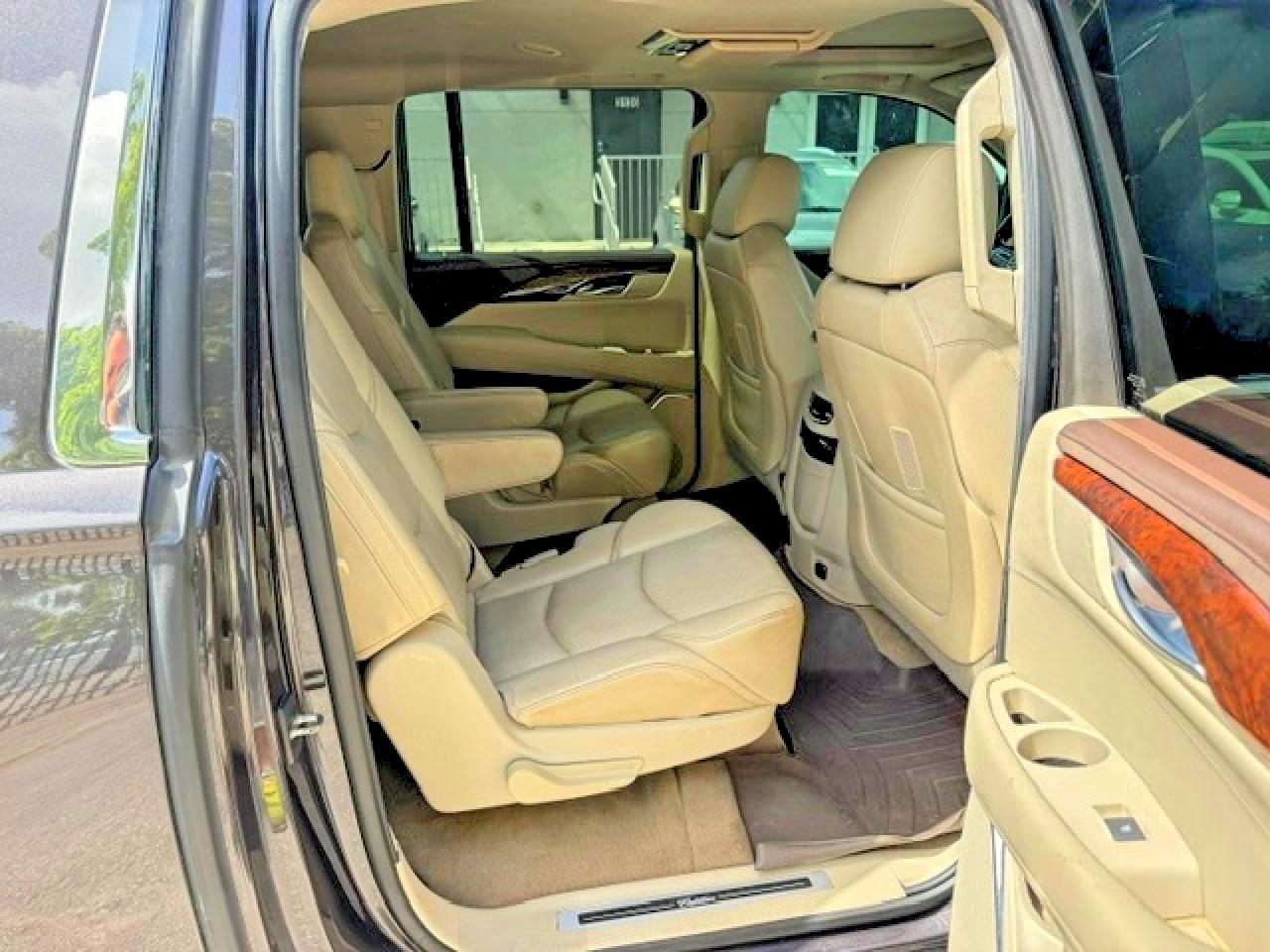 2015 Cadillac Escalade Esv Luxury Gray vin: 1GYS4HKJXFR170768