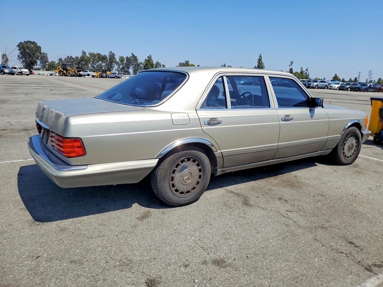 1991 Mercedes-benz 420 Sel Кремовый vin: WDBCA35E5MA606716