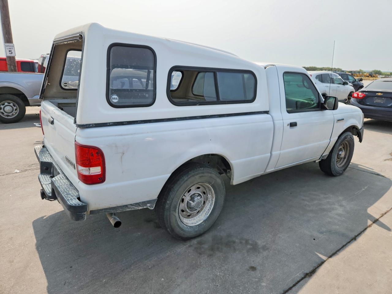 2011 Ford Ranger White vin: 1FTKR1AD5BPA80427