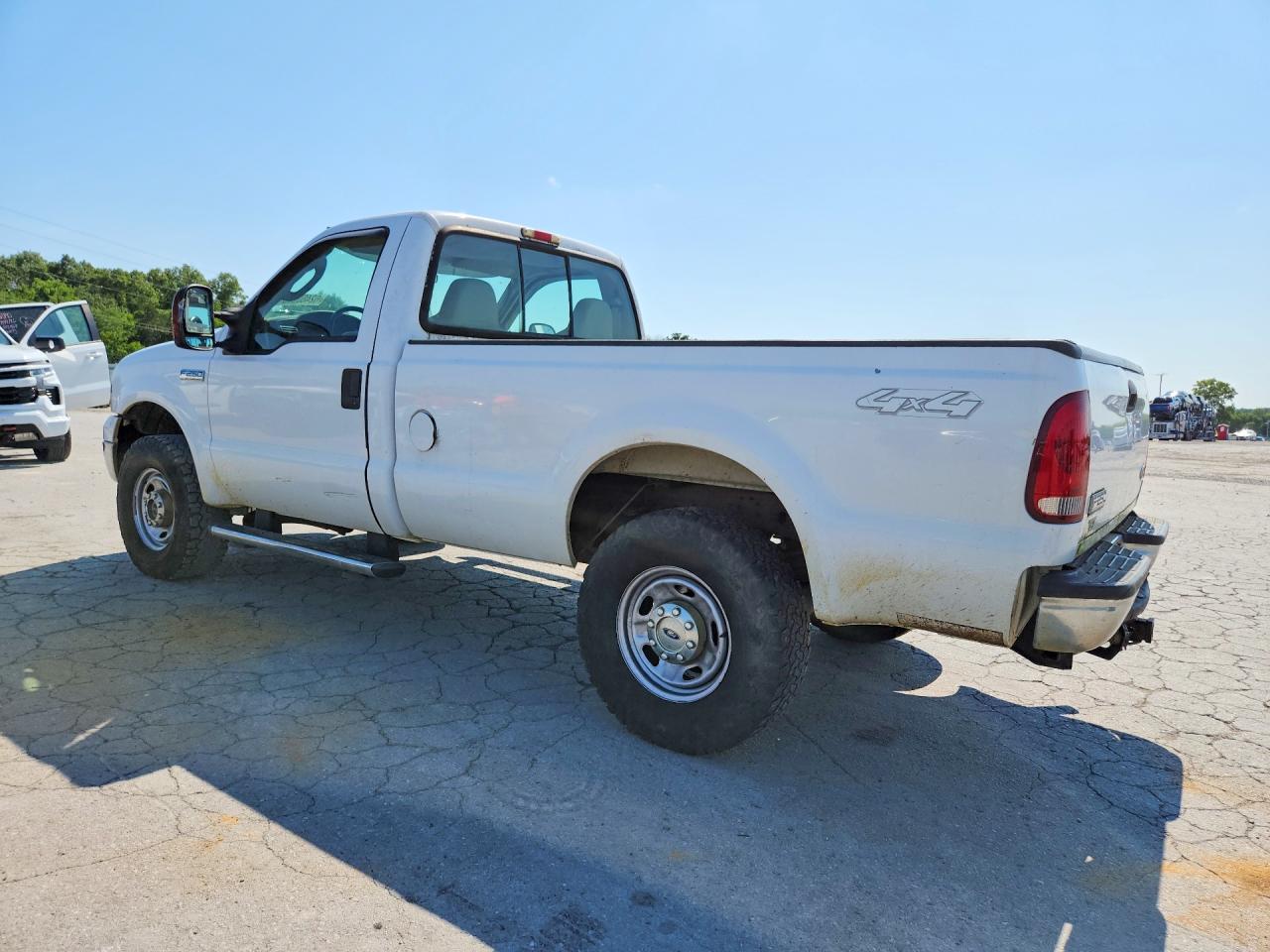 2005 Ford F250 Super Duty White vin: 1FTNF21515EA21072
