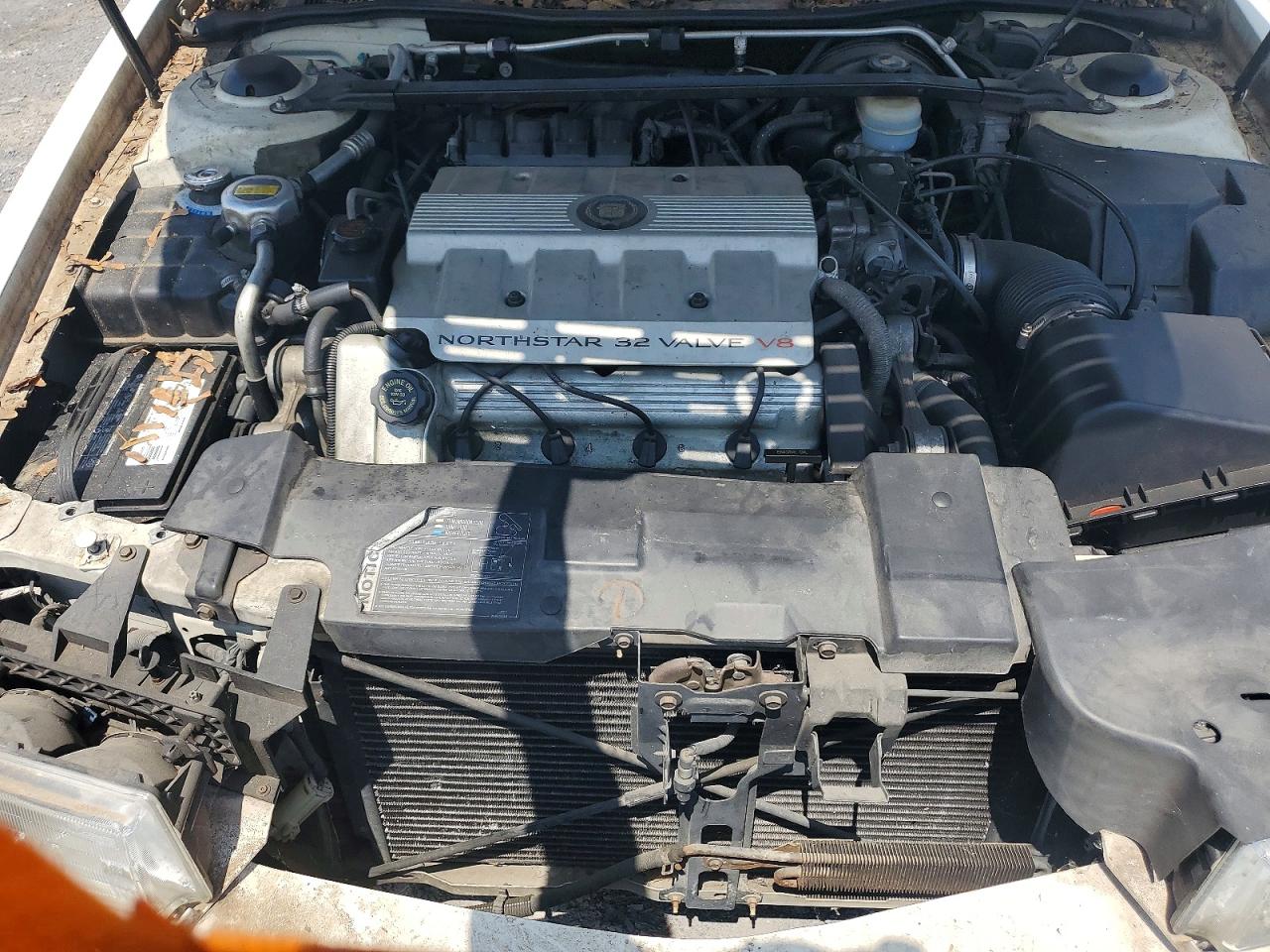 1996 Cadillac Eldorado Touring White vin: 1G6ET1299TU615984