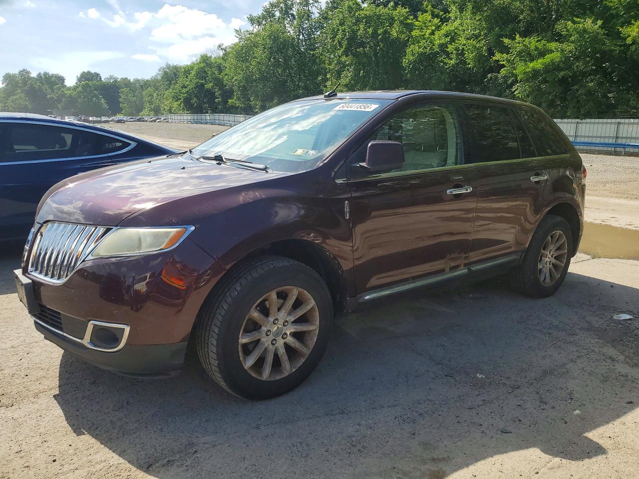 2011 Lincoln Mkx Burgundy vin: 2LMDJ8JKXBBJ13484