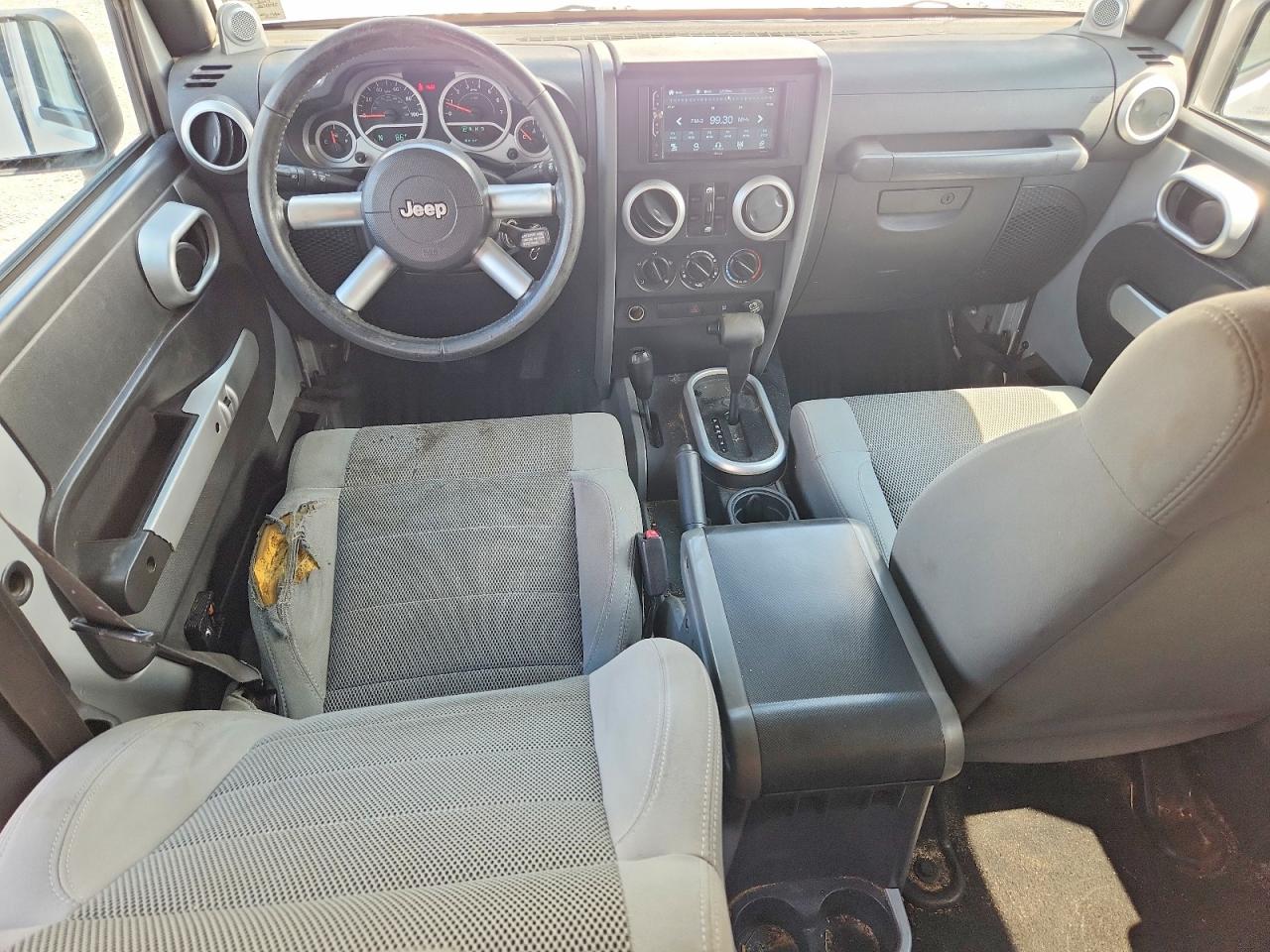 2007 Jeep Wrangler Sahara Серебряный vin: 1J4GA59187L177807