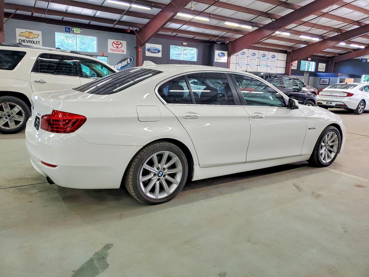 2014 Bmw 535 Xi White vin: WBA5B3C59ED537715