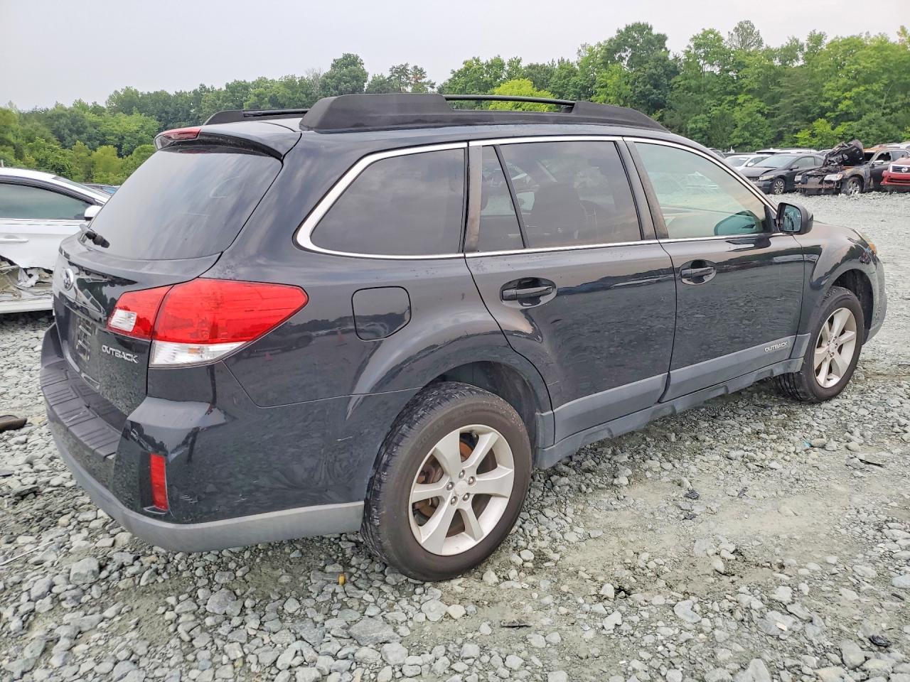 2013 Subaru Outback 2.5i Premium Black vin: 4S4BRCGC0D3303229