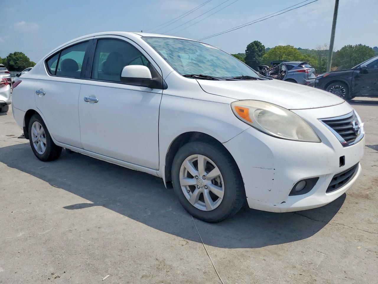 2013 Nissan Versa 1.6 S White vin: 3N1CN7AP6DL869362