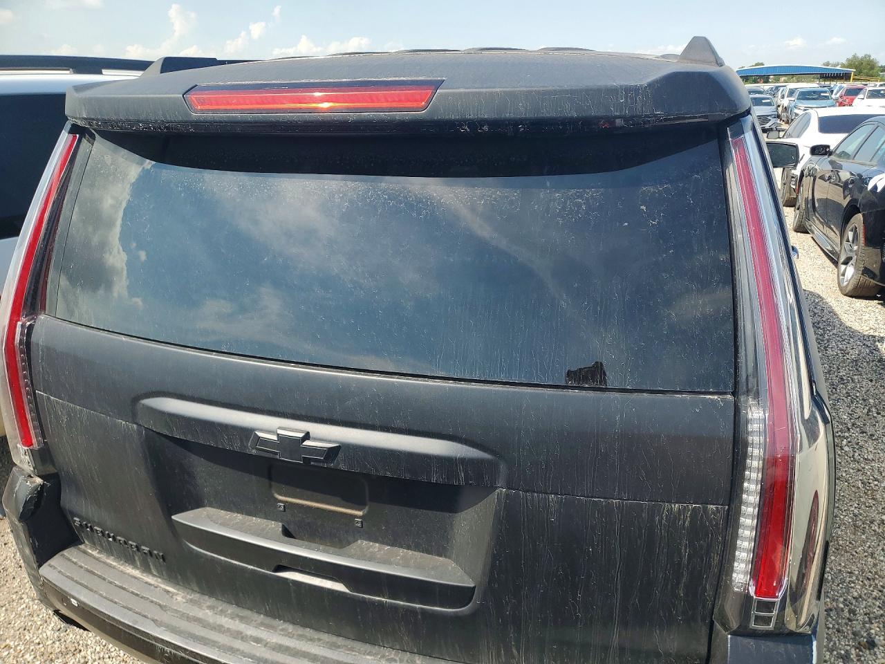2015 Chevrolet Suburban C1500 Lt Черный vin: 1GNSCJKCXFR628365
