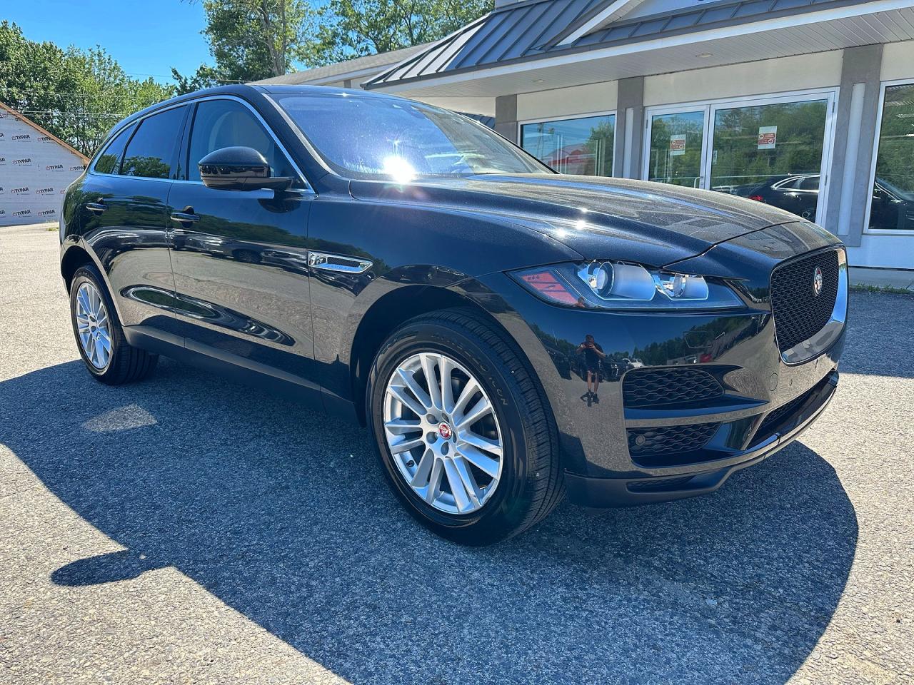 2017 Jaguar F-pace Prestige Black vin: SADCK2BN7HA085506