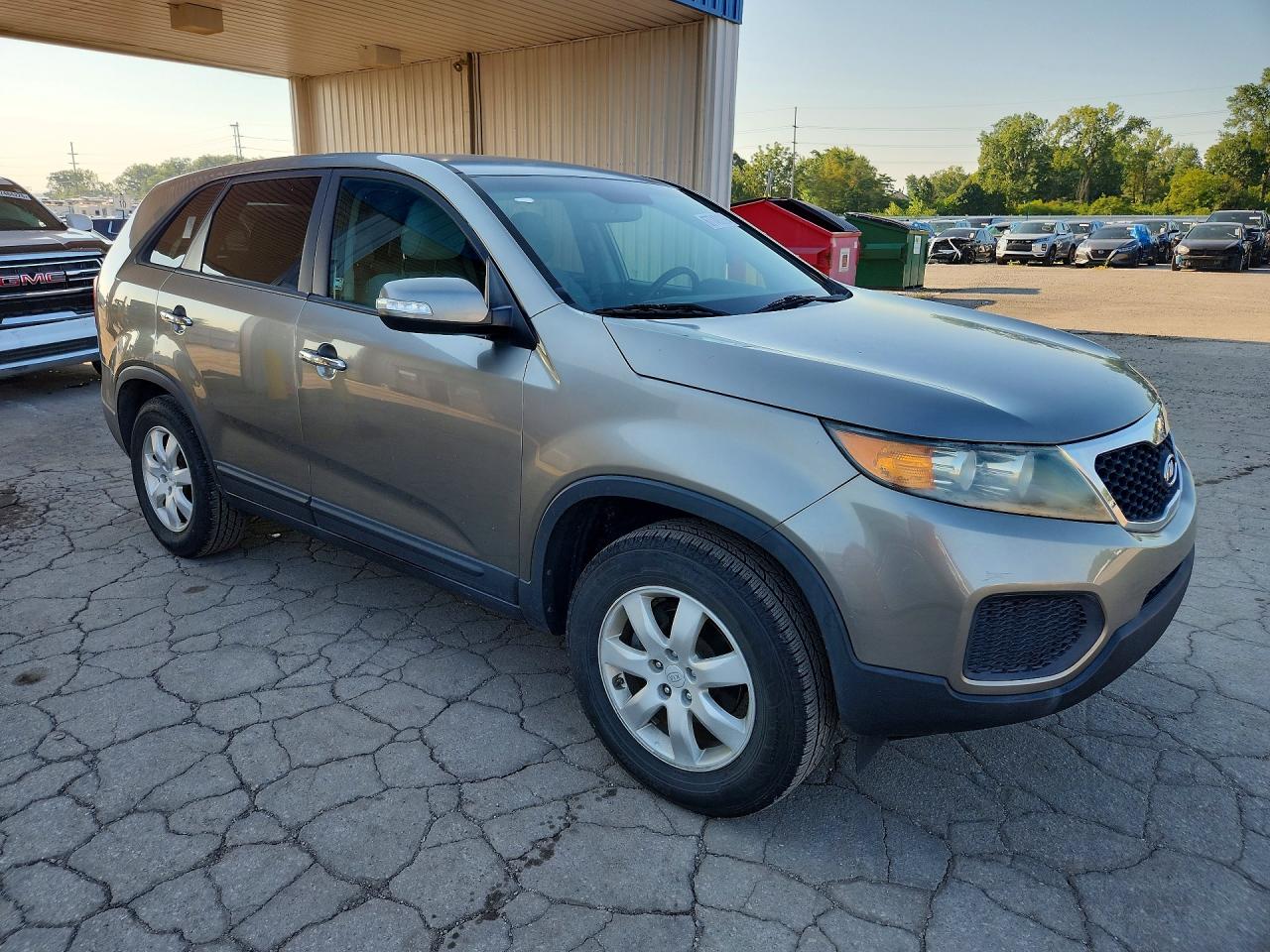 2011 Kia Sorento Lx Серебряный vin: 5XYKT3A18BG046049