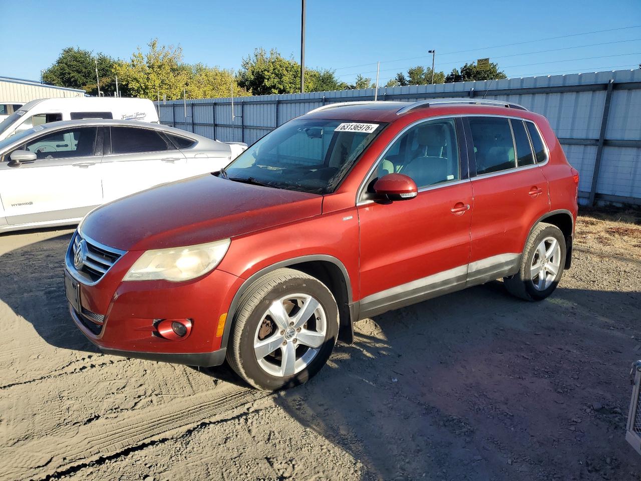 2010 Volkswagen Tiguan S Red vin: WVGAV7AX4AW002306