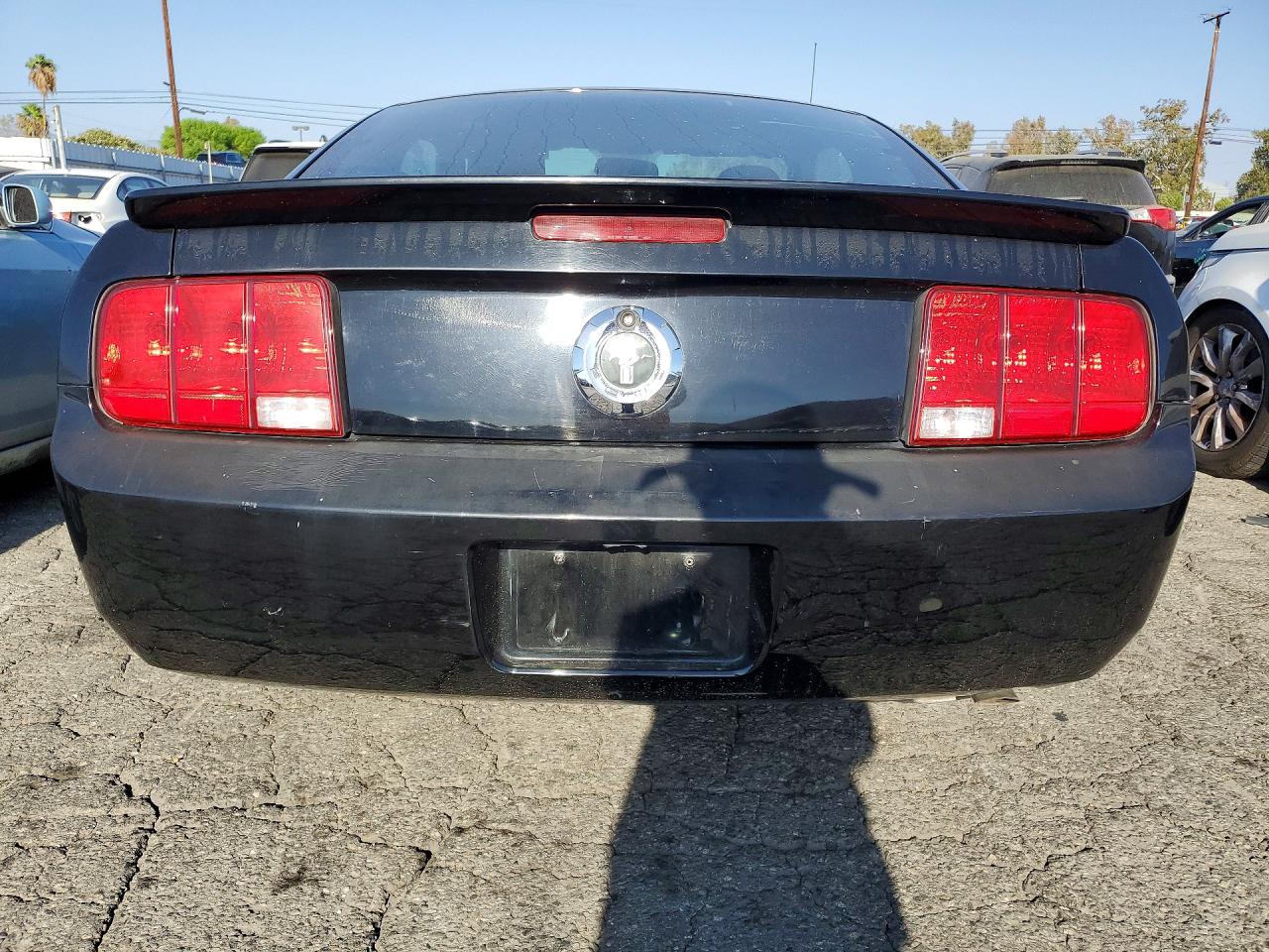 2008 Ford Mustang Black vin: 1ZVHT80N485148670