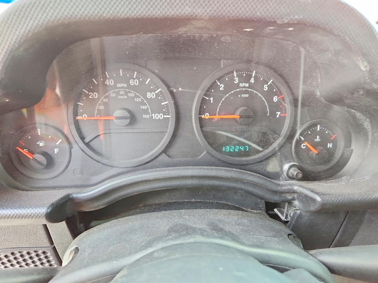 2008 Jeep Wrangler X Red vin: 1J4FA24158L624371