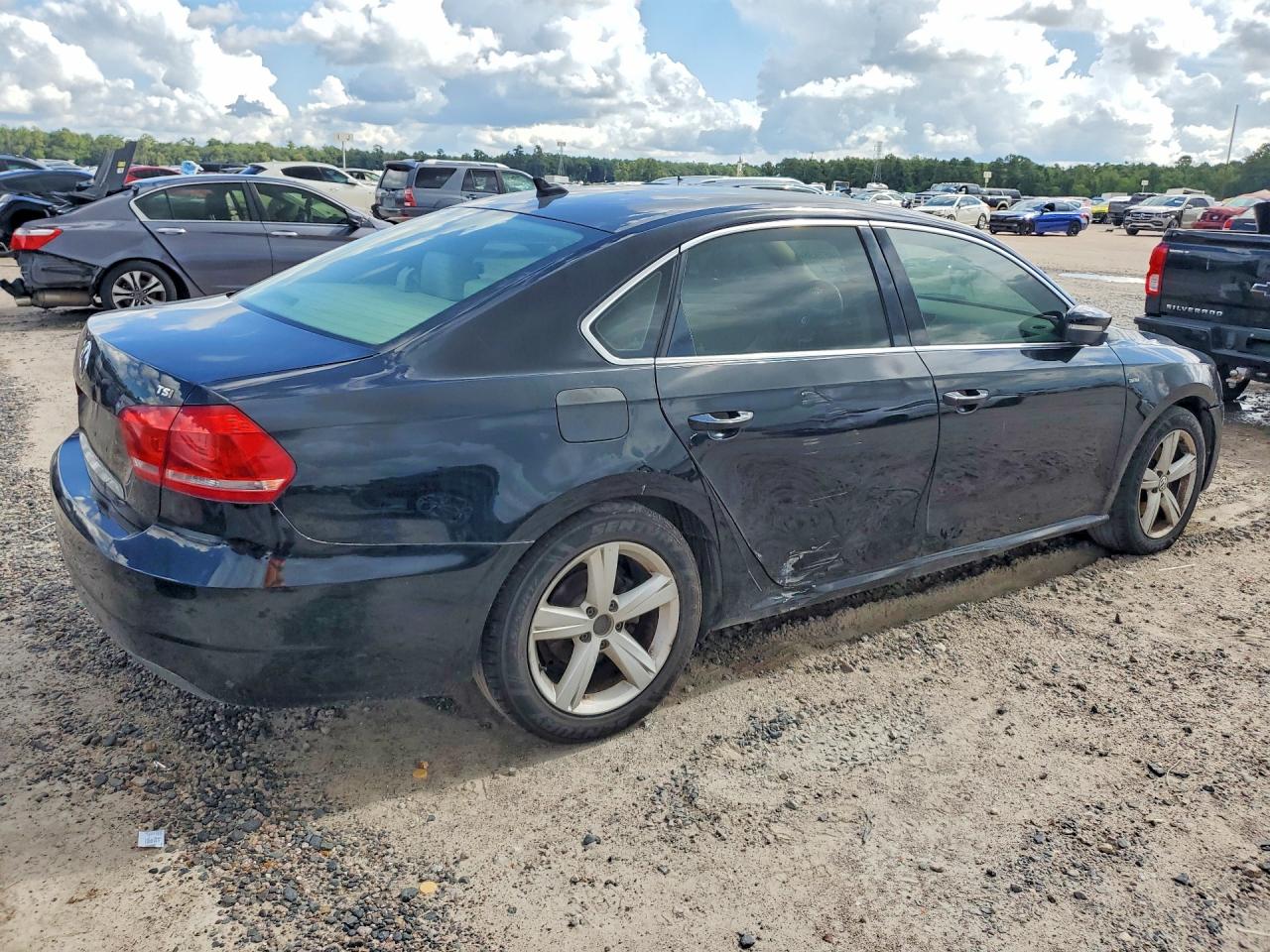 2015 Volkswagen Passat S Black vin: 1VWAS7A33FC121142