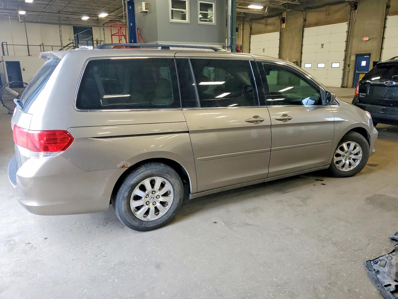 2010 Honda Odyssey Exl Beige vin: 5FNRL3H74AB033359