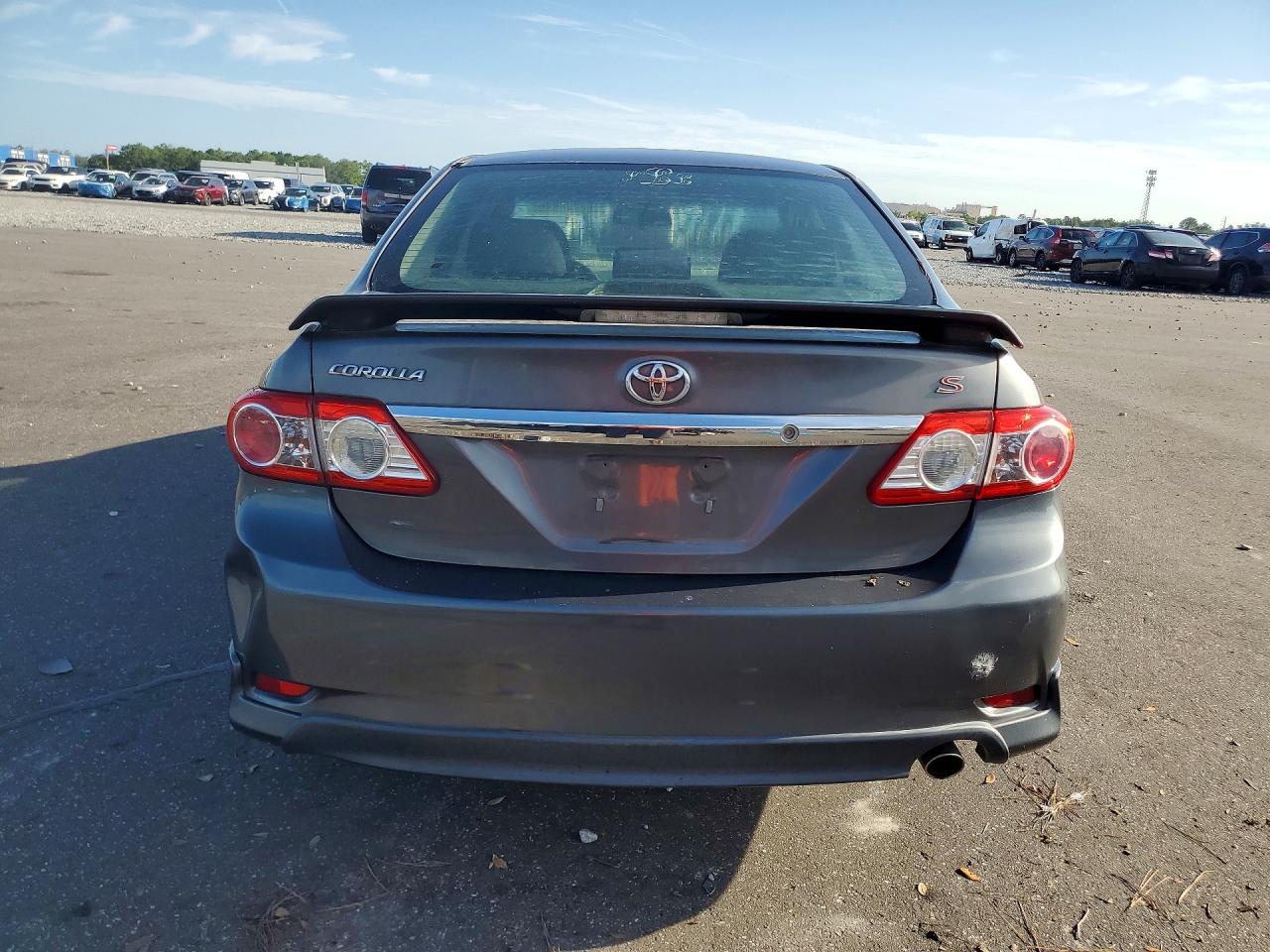 2011 Toyota Corolla S Черный vin: 2T1BU4EE1BC583616