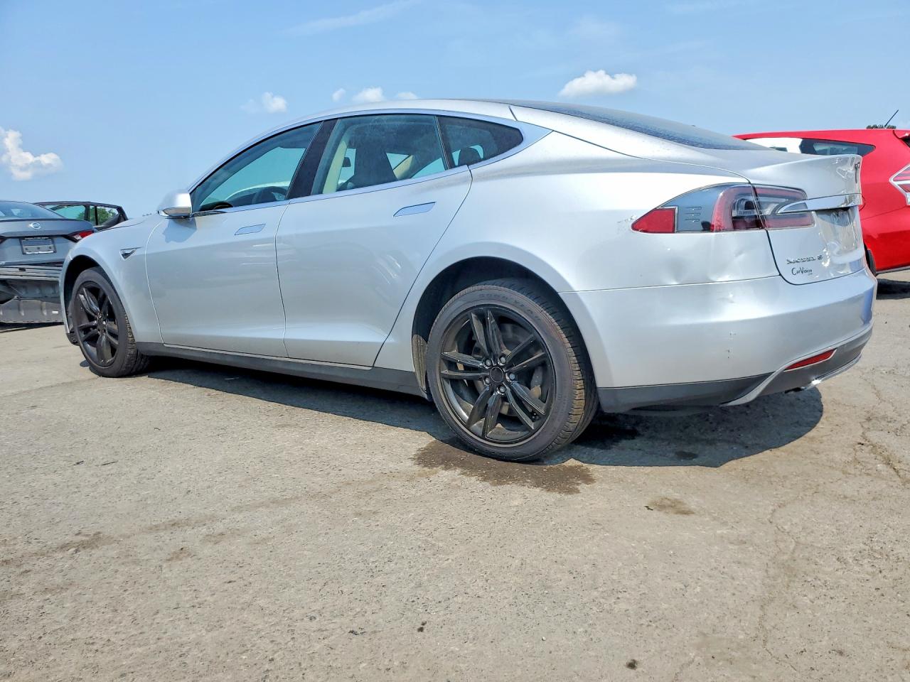 2013 Tesla Model S Silver vin: 5YJSA1DN0DFP18656
