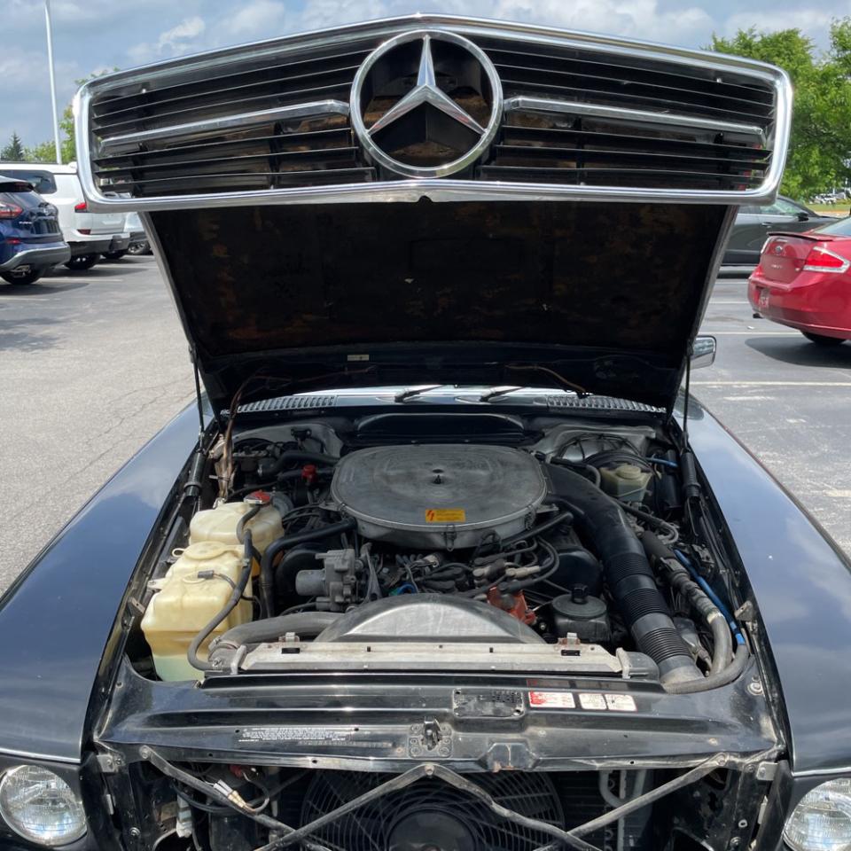 1988 Mercedes-benz 560 Sl Черный vin: WDBBA48D5JA084797