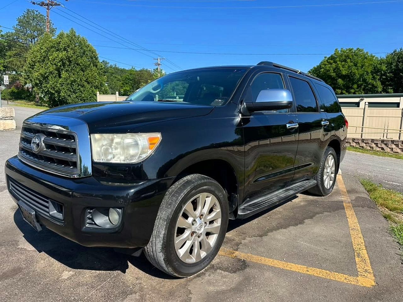 2011 Toyota Sequoia Platinum Black vin: 5TDDY5G15BS054755
