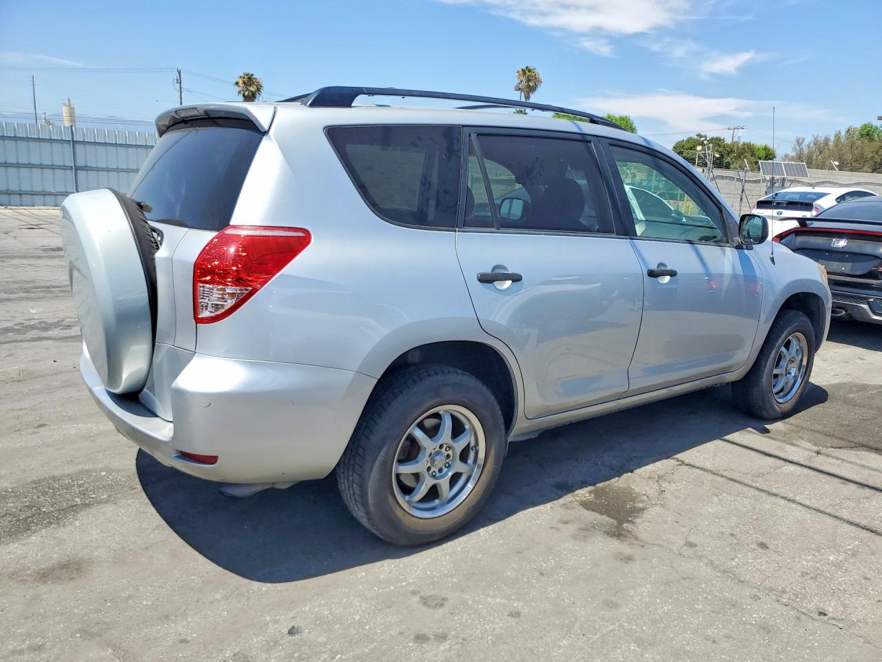 2007 Toyota Rav4 Base Silver vin: JTMZD33V275038587