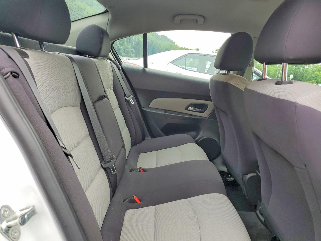 2014 Chevrolet Cruze Ls White vin: 1G1PA5SG6E7261580
