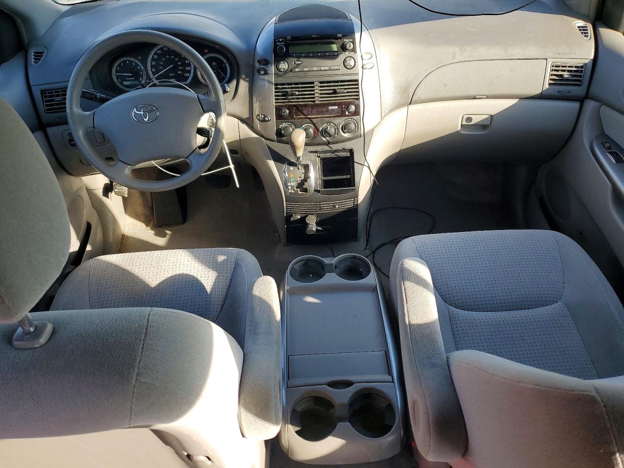 2009 Toyota Sienna Ce 7-passenger Серебряный vin: 5TDZK23C69S280617