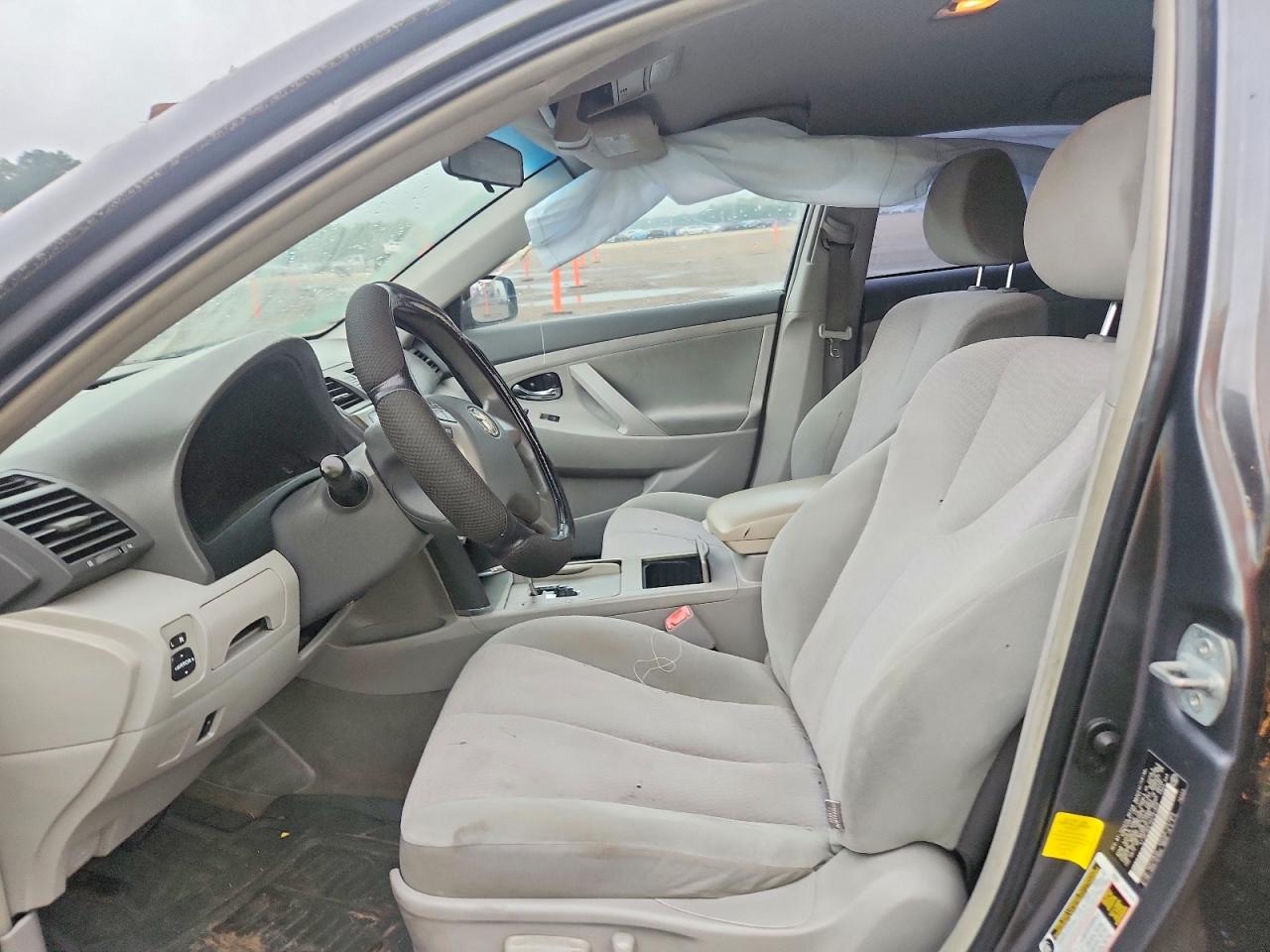 2011 Toyota Camry Le Gray vin: 4T1BF3EK1BU761825