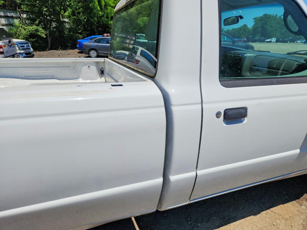 2010 Ford Ranger White vin: 1FTKR1AD8APA09799
