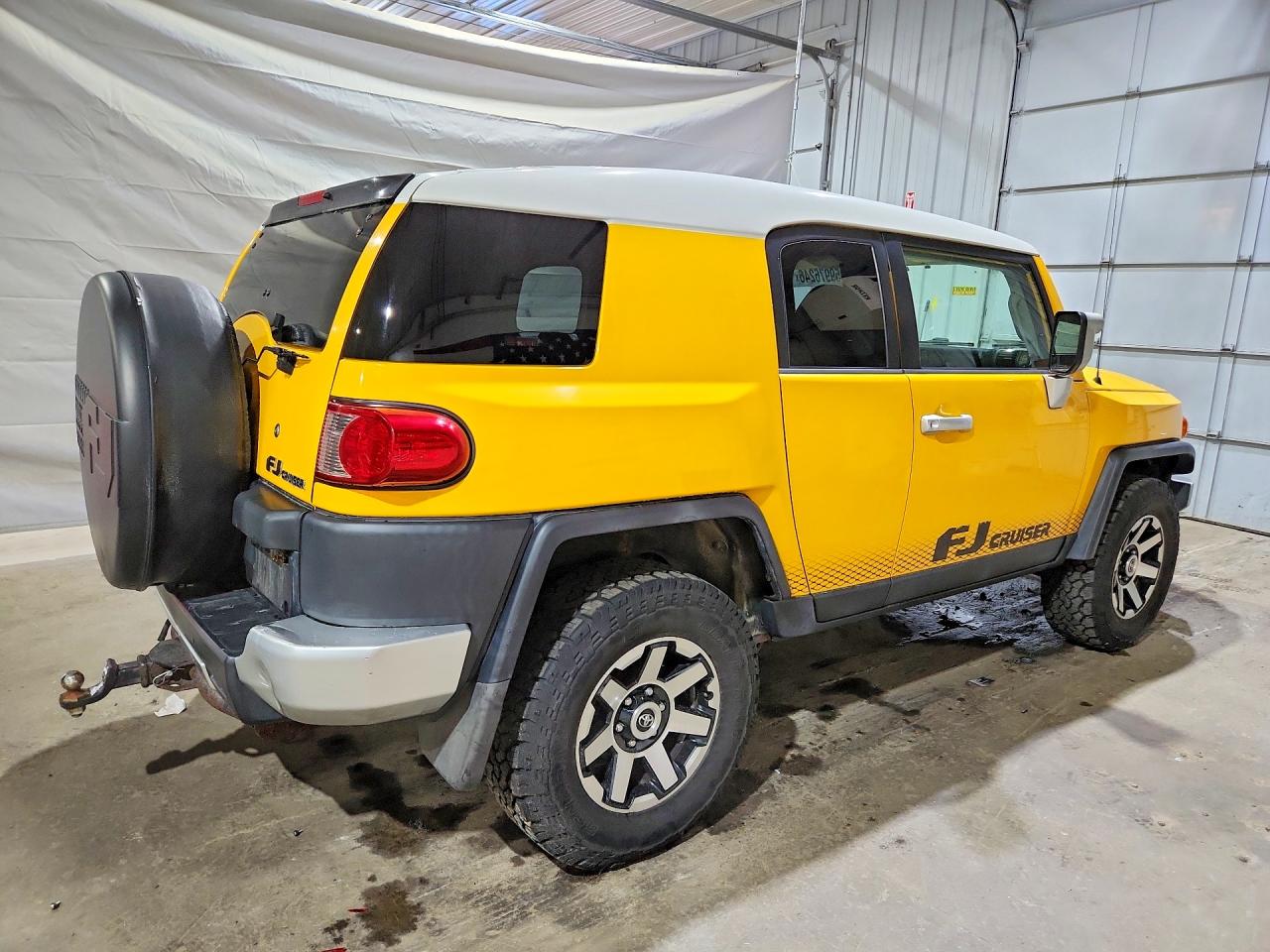 2008 Toyota Fj Cruiser Base Yellow vin: JTEBU11F08K017897