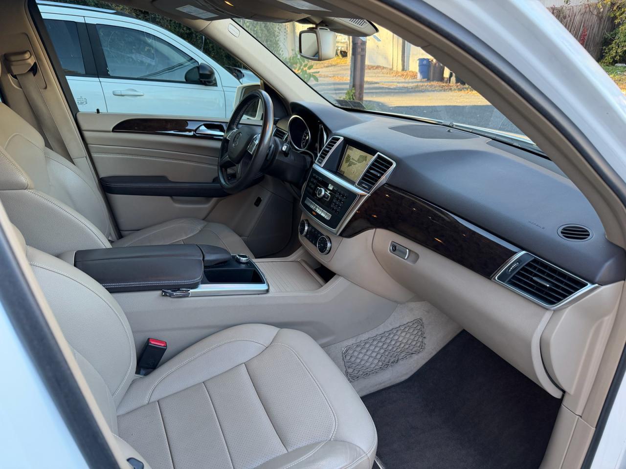 2015 Mercedes-benz Ml 350 4matic White vin: 4JGDA5HB2FA618064