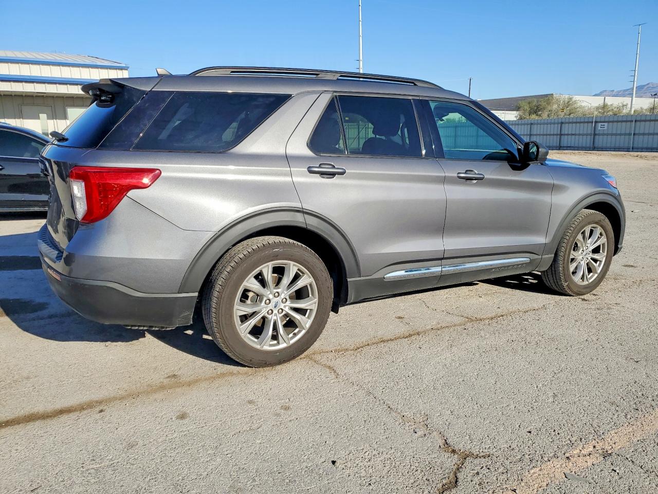 2021 Ford Explorer Xlt Серый vin: 1FMSK8DH6MGA41615