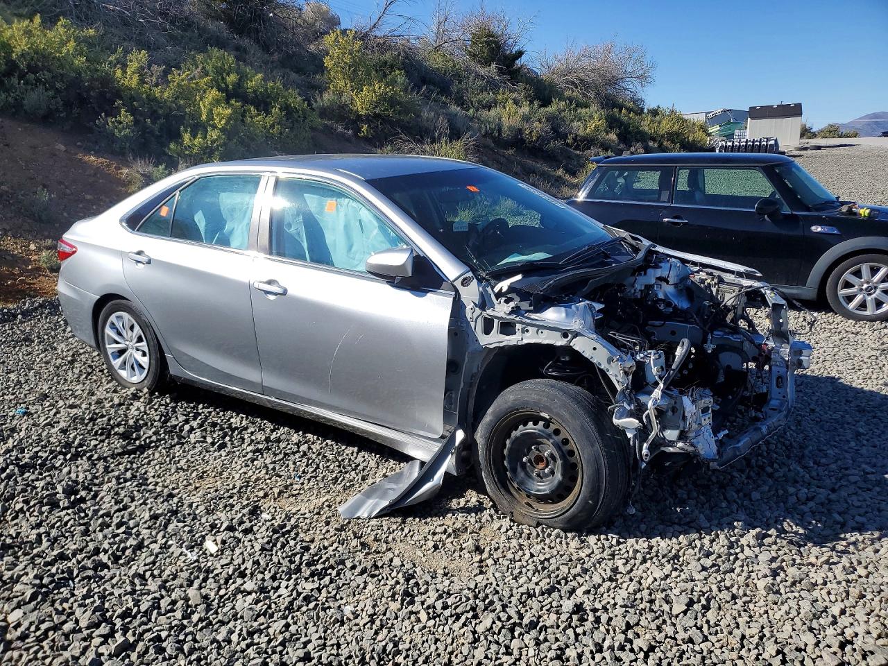 2015 Toyota Carmy Silver vin: 4T4BF1FK8FR449189