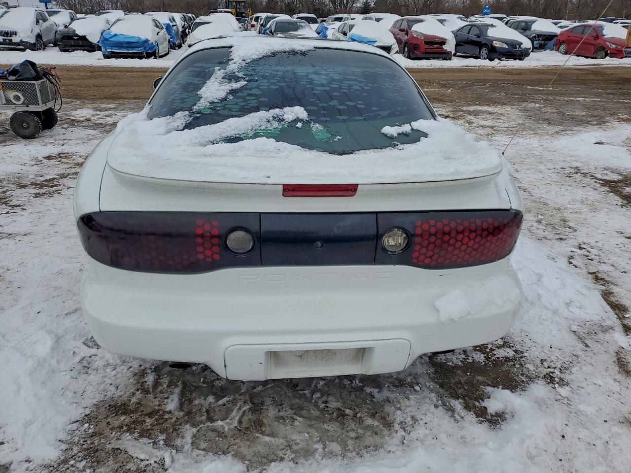 1998 Pontiac Firebird White vin: 2G2FS22K7W2227888