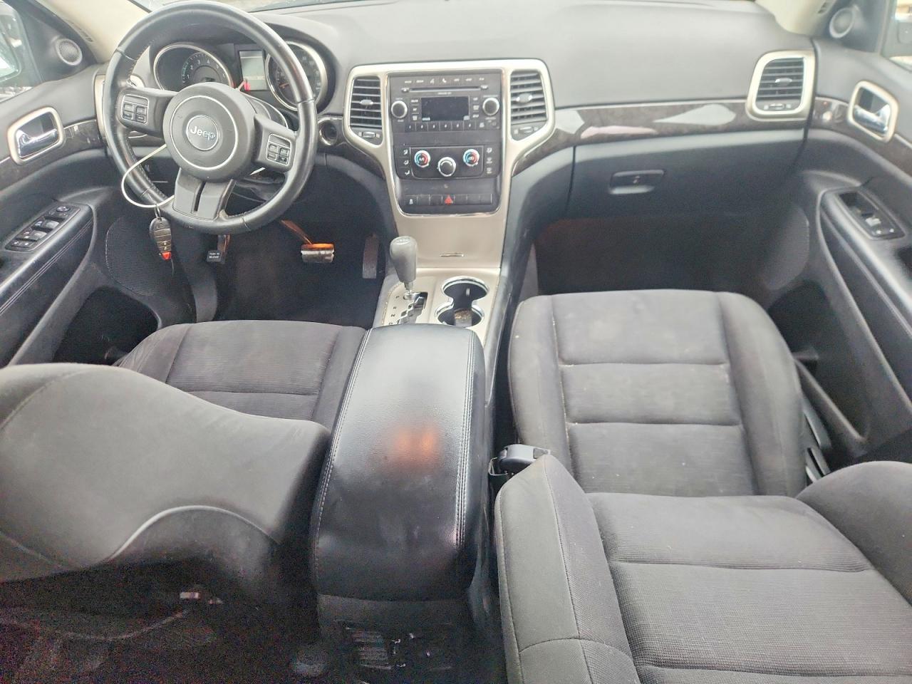 2011 Jeep Grand Cherokee Laredo Серебряный vin: 1J4RR4GG8BC656367