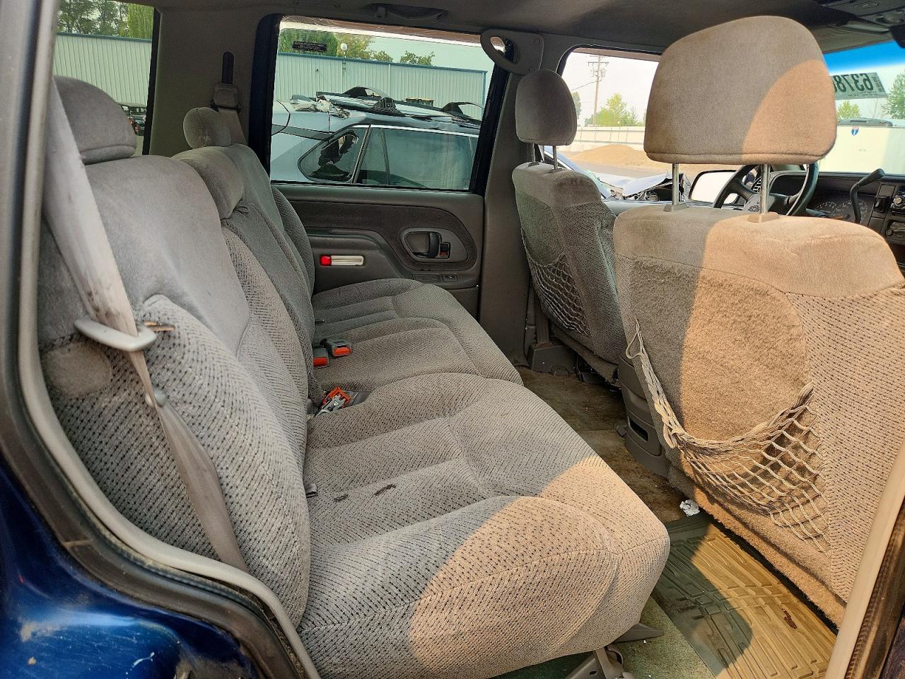 1999 Chevrolet Tahoe K1500 Blue vin: 1GNEK13R4XJ535098