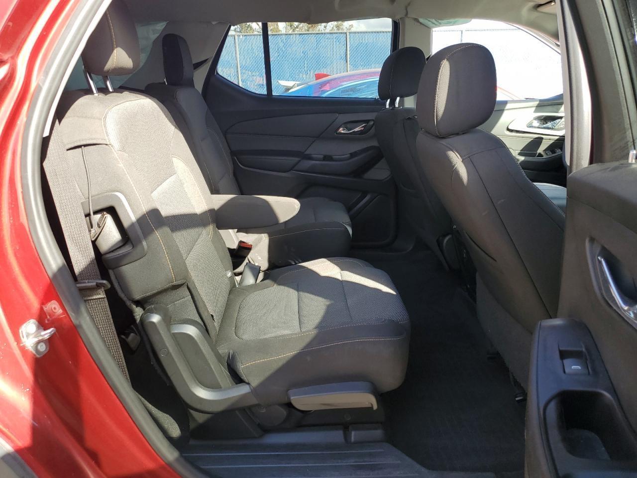 2018 Chevrolet Traverse Lt Красный vin: 1GNERGKW6JJ281018