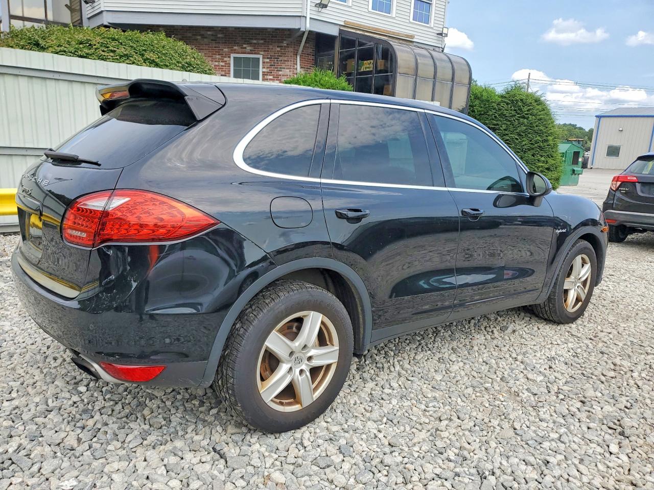 2013 Porsche Cayenne S Hybrid Black vin: WP1AE2A21DLA16129