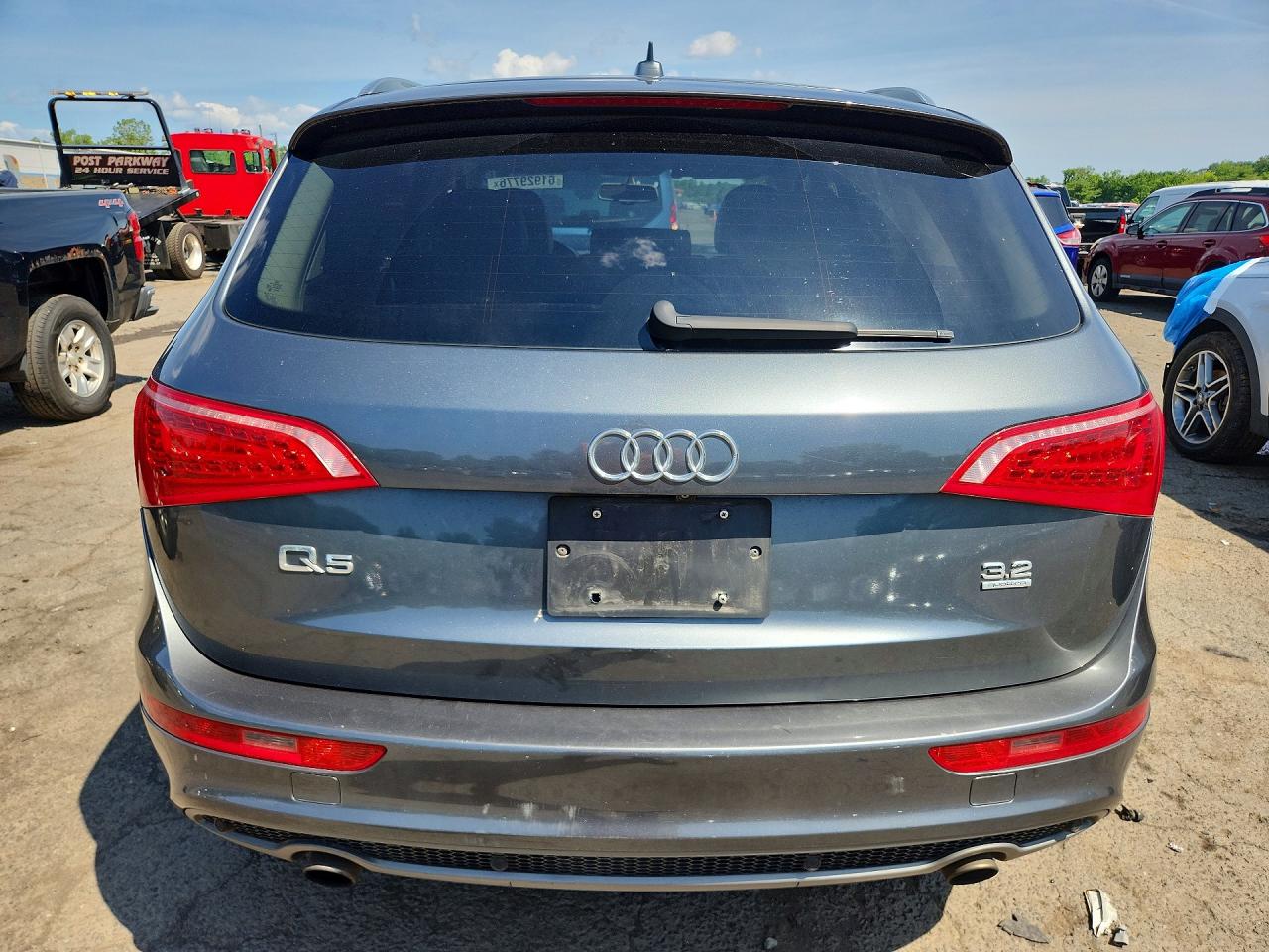 2012 Audi Q5 Premium Plus Серый vin: WA1DKAFP5CA043747